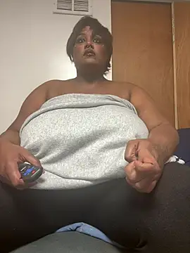 Cocomamii1 online show from 01-13-26, 03:23