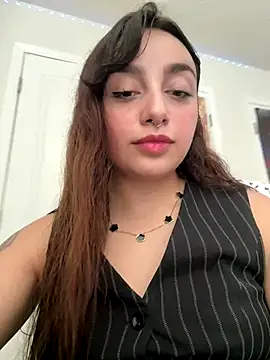 Snapshot of CharmingMaddie chatting on 09-15-25, 04:18 CharmingMaddie online show from 09-15-25, 04:18