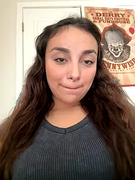 Snapshot of CharmingMaddie chatting on 10-04-25, 04:27 CharmingMaddie online show from 10-04-25, 04:27