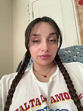 CharmingMaddie online show from 04-07-26, 04:51