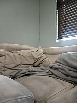 Snapshot of Thabo1004 chatting on 10-18-25, 07:31 Thabo1004 online show from 10-18-25, 07:31