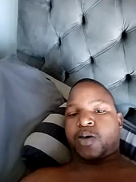 Snapshot of Thabo1004 chatting on 10-22-25, 07:08 Thabo1004 online show from 10-22-25, 07:08