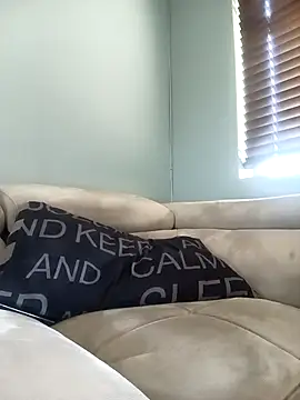 Snapshot of Thabo1004 chatting on 10-25-25, 08:11 Thabo1004 online show from 10-25-25, 08:11