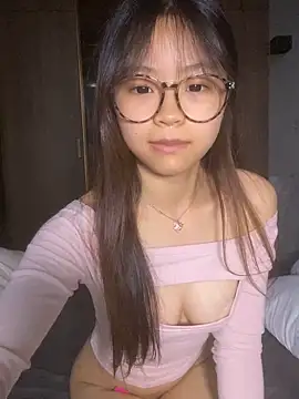 xiaoyu-777 online show from 04-13-26, 05:24