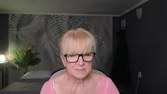 Snapshot of Sabina_Ros chatting on 03-21-26, 12:32 Sabina Ros online show from 03-21-26, 12:32