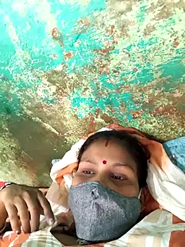 Love-pari077 online show from 09-18-25, 04:36