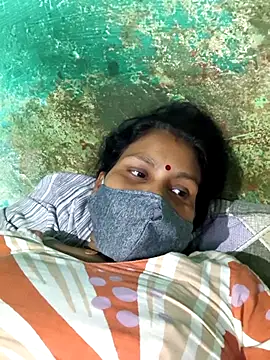 Love-pari077 online show from 10-03-25, 03:09