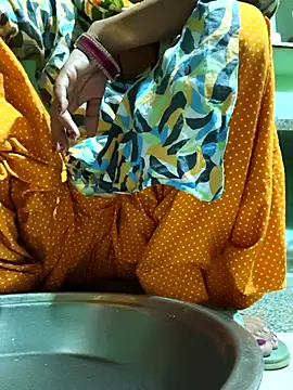 Love-pari077 online show from 10-08-25, 01:20