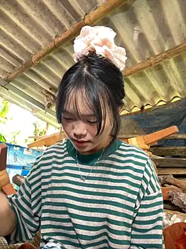 Snapshot of AdamLazis chatting on 09-23-25, 01:30 AdamLazis online show from 09-23-25, 01:30