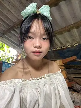 Snapshot of AdamLazis chatting on 10-03-25, 12:29 AdamLazis online show from 10-03-25, 12:29