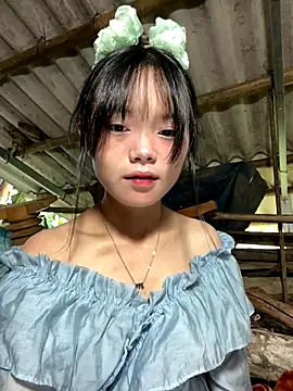 Snapshot of AdamLazis chatting on 10-10-25, 12:20 AdamLazis online show from 10-10-25, 12:20