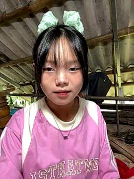 Snapshot of AdamLazis chatting on 10-11-25, 12:54 AdamLazis online show from 10-11-25, 12:54