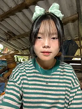 Snapshot of AdamLazis chatting on 10-14-25, 01:17 AdamLazis online show from 10-14-25, 01:17