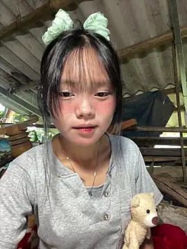 Snapshot of AdamLazis chatting on 10-18-25, 12:35 AdamLazis online show from 10-18-25, 12:35