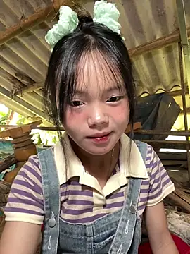 Snapshot of AdamLazis chatting on 10-19-25, 01:06 AdamLazis online show from 10-19-25, 01:06