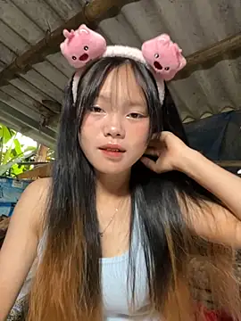 Snapshot of AdamLazis chatting on 10-22-25, 12:55 AdamLazis online show from 10-22-25, 12:55