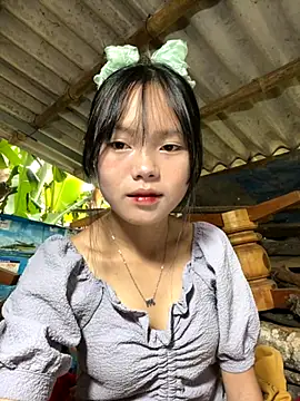 Snapshot of AdamLazis chatting on 10-28-25, 01:09 AdamLazis online show from 10-28-25, 01:09