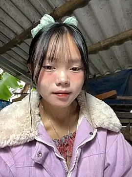 Snapshot of AdamLazis chatting on 11-08-25, 01:06 AdamLazis online show from 11-08-25, 01:06