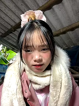 Snapshot of AdamLazis chatting on 11-18-25, 01:22 AdamLazis online show from 11-18-25, 01:22