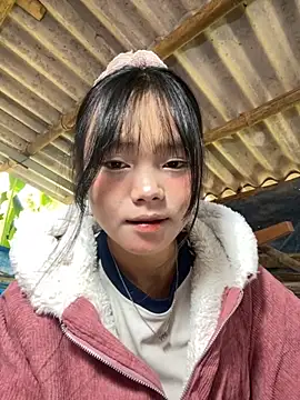 Snapshot of AdamLazis chatting on 11-23-25, 02:00 AdamLazis online show from 11-23-25, 02:00