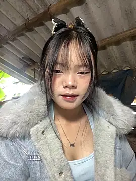 Snapshot of AdamLazis chatting on 12-19-25, 12:39 AdamLazis online show from 12-19-25, 12:39