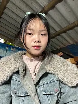 Snapshot of AdamLazis chatting on 02-08-26, 12:58 AdamLazis online show from 02-08-26, 12:58