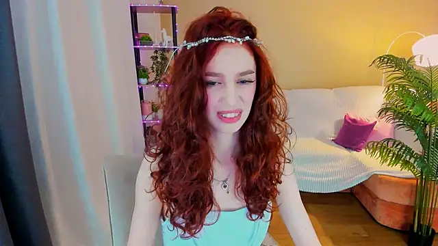 ChristinaConteeree online show from 10-16-25, 01:56