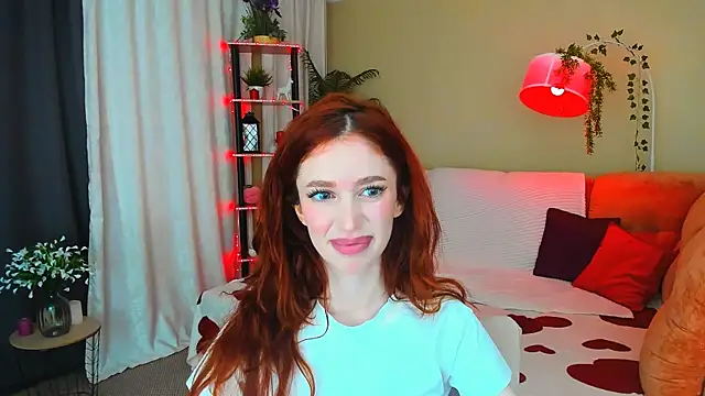 ChristinaConteeree online show from 07-06-26, 03:03