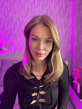 Snapshot of miss_veroNika chatting on 05-07-26, 03:23 miss veroNika online show from 05-07-26, 03:23