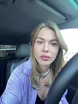 Snapshot of miss_veroNika chatting on 06-01-26, 05:20 miss veroNika online show from 06-01-26, 05:20