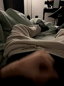 Frankieyyy1 online show from 01-05-26, 07:06