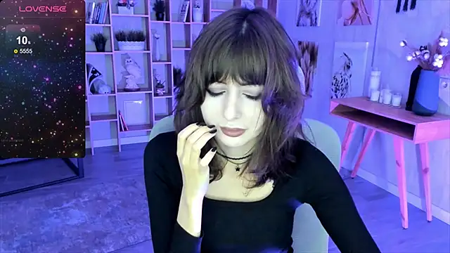 CrystallBloom online show from 10-17-25, 04:59