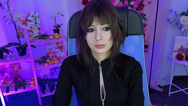 CrystallBloom online show from 01-19-26, 04:11