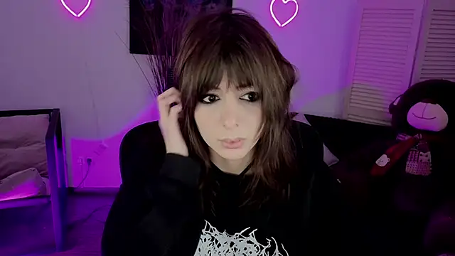 CrystallBloom online show from 02-08-26, 02:09