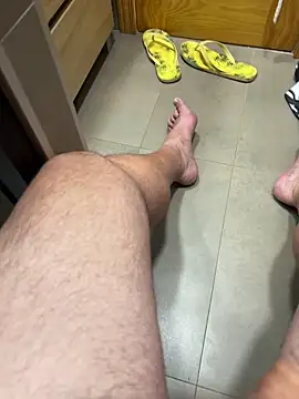 Snapshot of aries7713 chatting on 09-10-25, 03:45 aries7713 online show from 09-10-25, 03:45