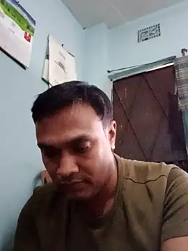 Snapshot of mdshovohossen chatting on 12-18-25, 05:35 mdshovohossen online show from 12-18-25, 05:35