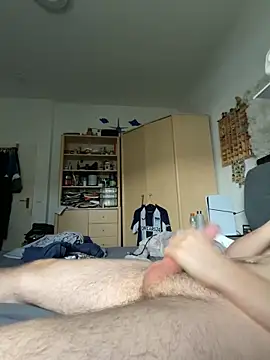 xmilolivex online show from 12-20-25, 08:21