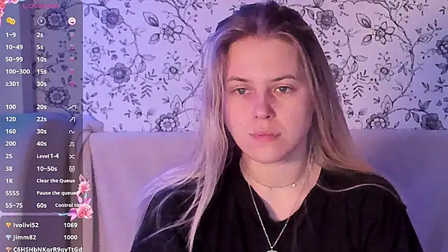 AngelAnty online show from 12-19-25, 02:13