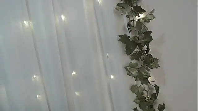 angelainparis28 online show from 11-11-25, 06:35