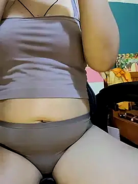 Bee sweet online show from 10-27-25, 03:38