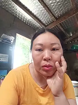 Snapshot of mptan73 chatting on 05-16-26, 01:02 mptan73 online show from 05-16-26, 01:02