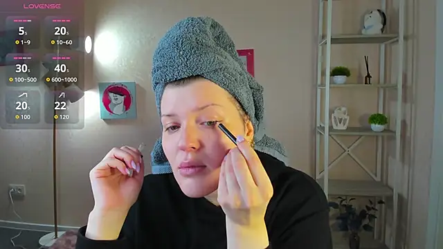 Michele Greenn online show from 09-22-25, 12:12