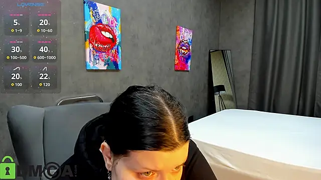 Michele Greenn online show from 10-29-25, 01:08