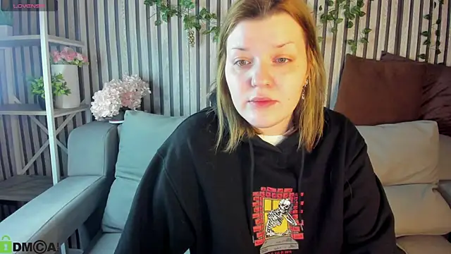 Michele Greenn online show from 02-14-26, 01:02