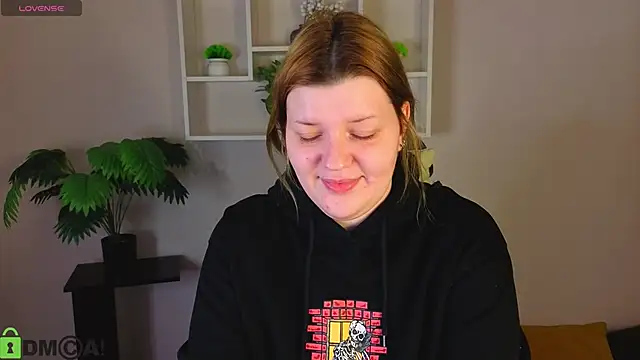 Michele Greenn online show from 02-25-26, 01:04