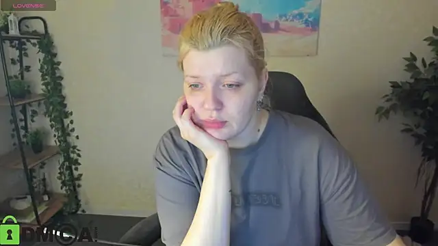 Snapshot of Michele_Greenn chatting on 06-30-26, 01:17 Michele Greenn online show from 06-30-26, 01:17