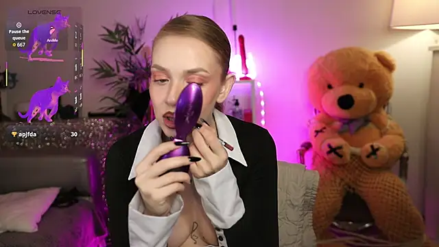 NovaHollisx online show from 02-19-26, 05:03