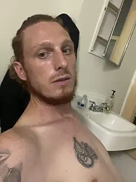 Snapshot of BIGxRED chatting on 09-18-25, 03:19 BIGxRED online show from 09-18-25, 03:19