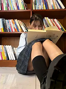 Snapshot of Adora188 chatting on 10-30-25, 06:48 Adora188 online show from 10-30-25, 06:48