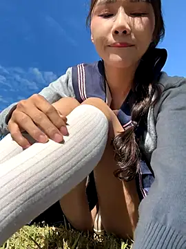 Snapshot of Adora188 chatting on 11-21-25, 04:33 Adora188 online show from 11-21-25, 04:33